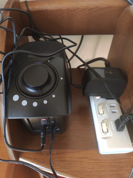 本体裏と電源接続
